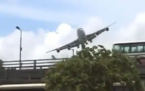 Boeing performs intricate landing